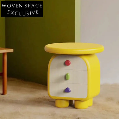 Charming Modern Solid Wood Nightstand with Cute Handle, Corner Side Table