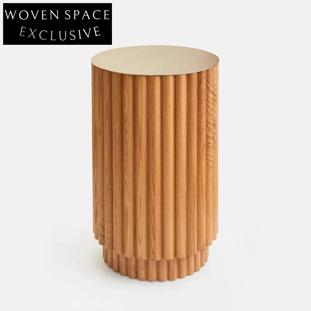 Chic Modern Solid Wood Round Cafe Coffee Table for Restaurant & Home