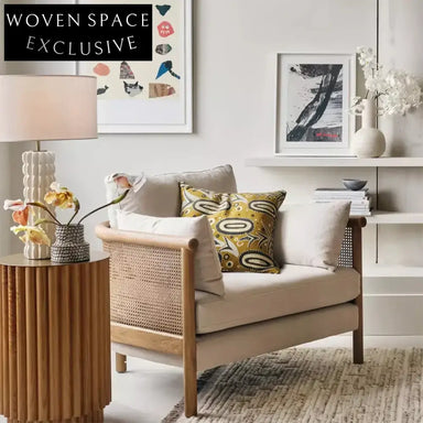 Chic Modern Solid Wood Round Cafe Coffee Table for Restaurant & Home