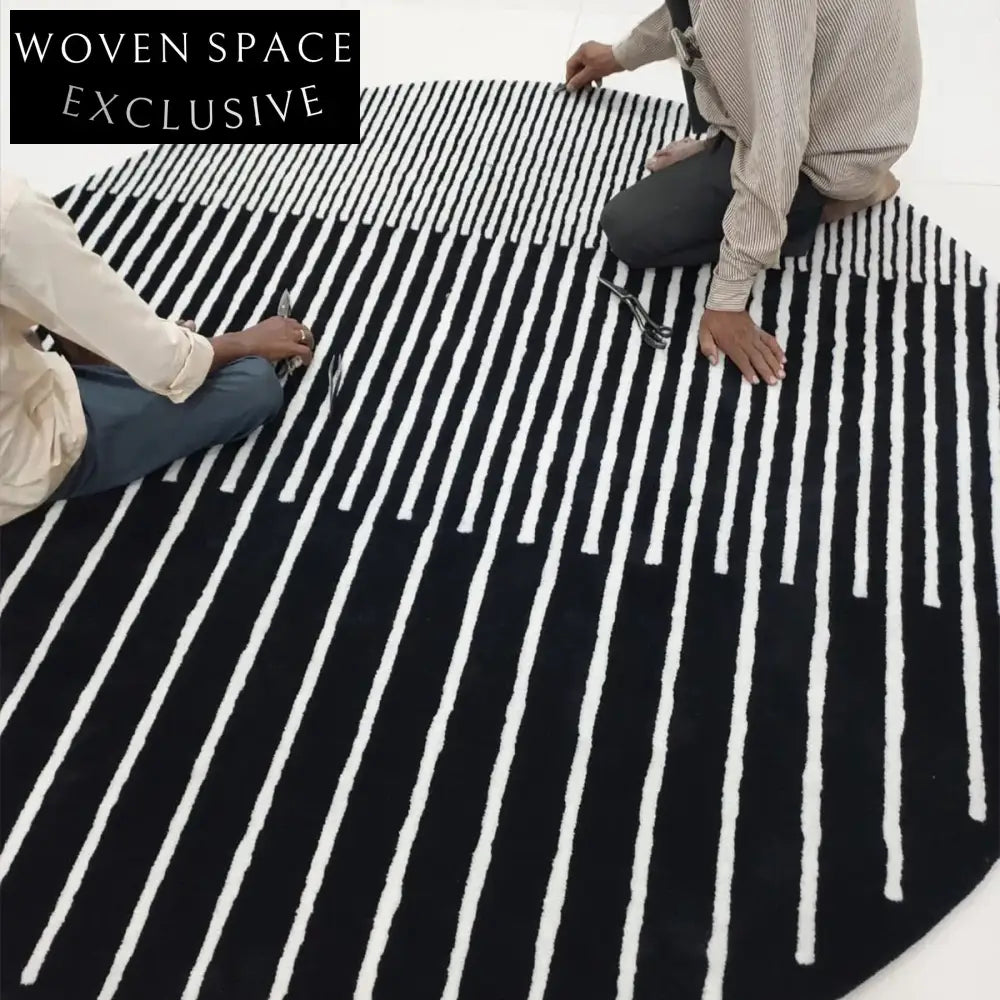 Chic Modern Wool Area Rug with Geometric Puzzle Design
