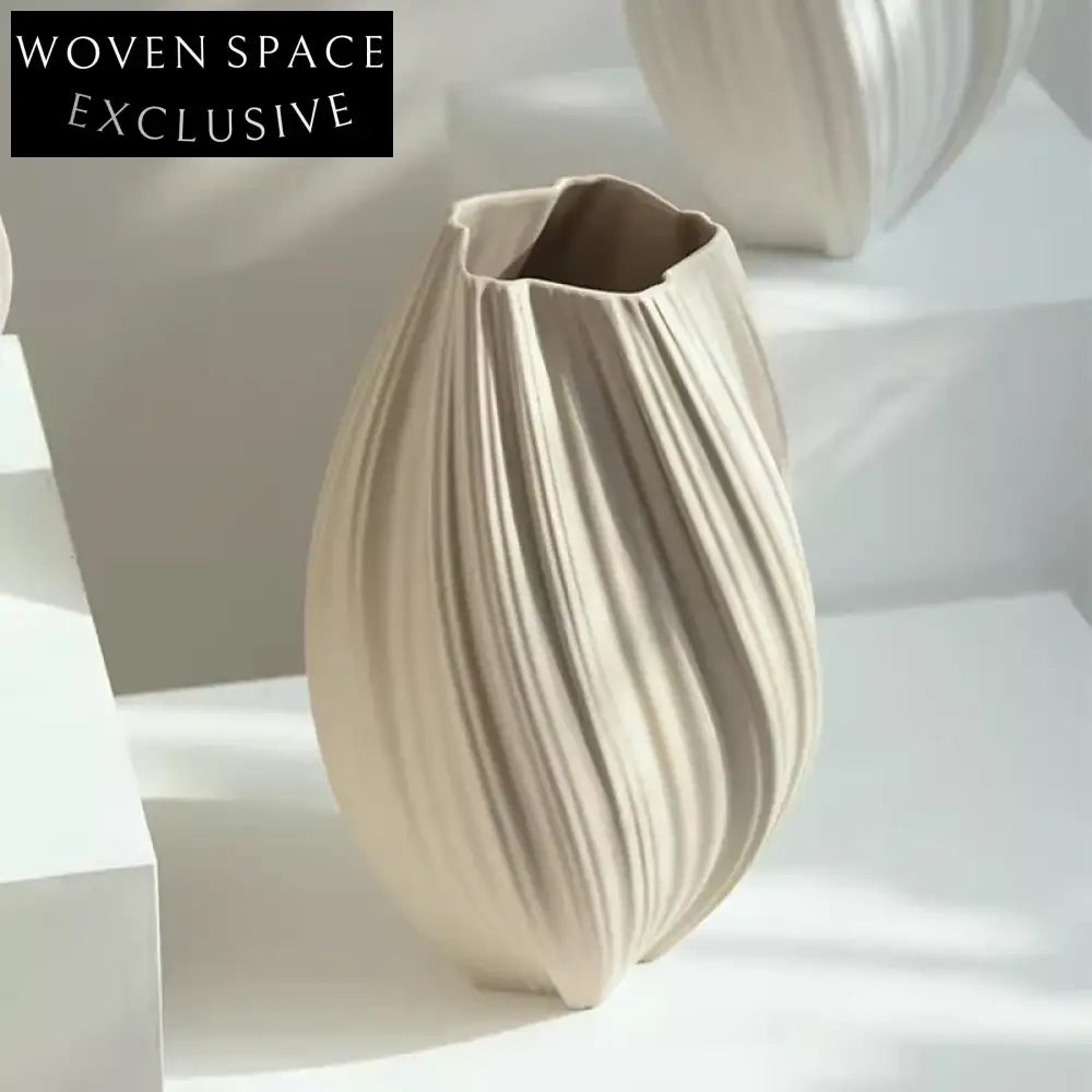 Chic Nordic Ceramic Flower Vase for Modern Home Decor and Dried Arrangements