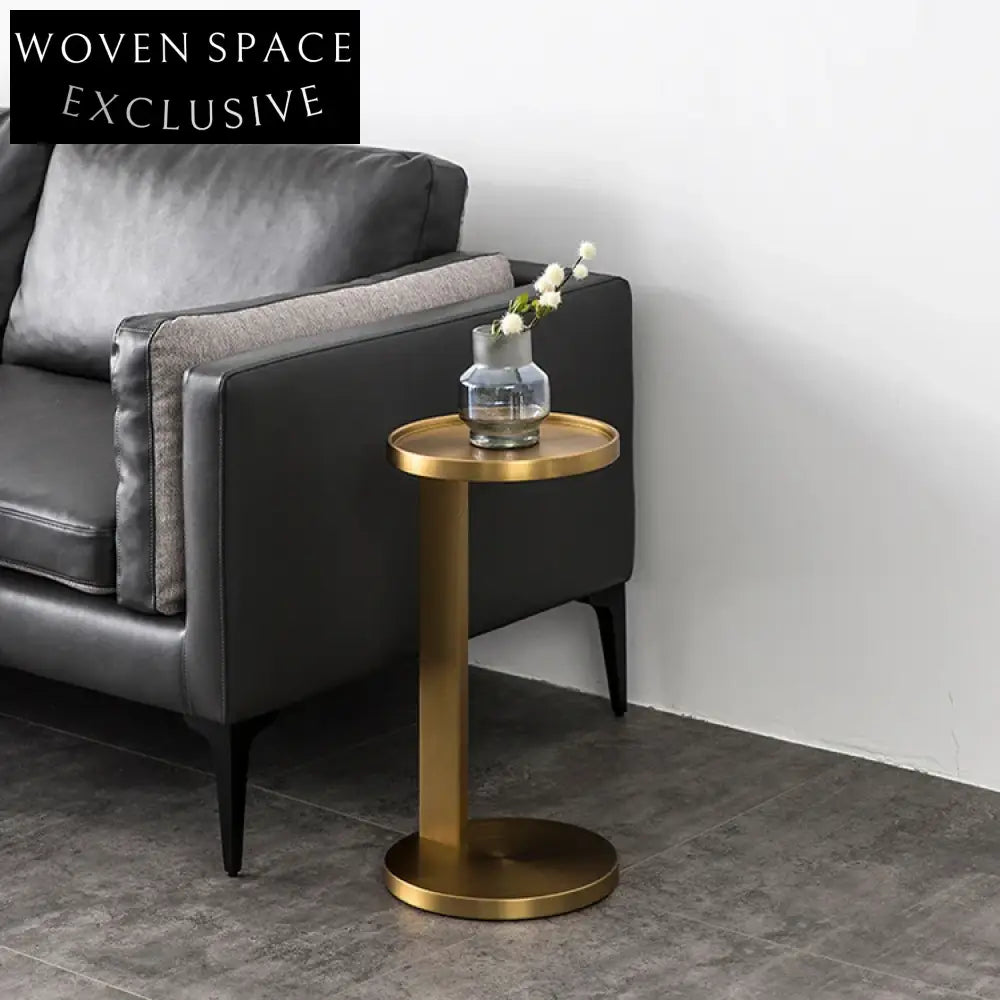 Chic Round Gold C-Shaped Side Table - Modern Living Room Accent Furniture