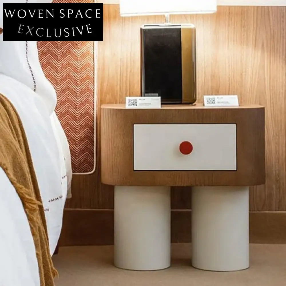 Chic Solid Wood Nightstand with Storage Drawer - Modern Bedroom Side Table