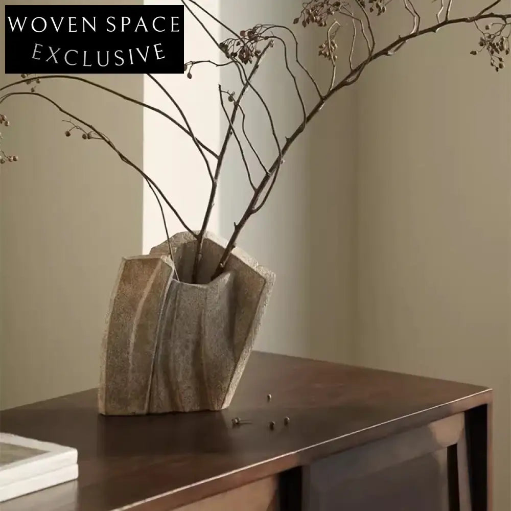 Creative Irregular Resin Art Decor Vase for Living Room Tabletop Display Vase