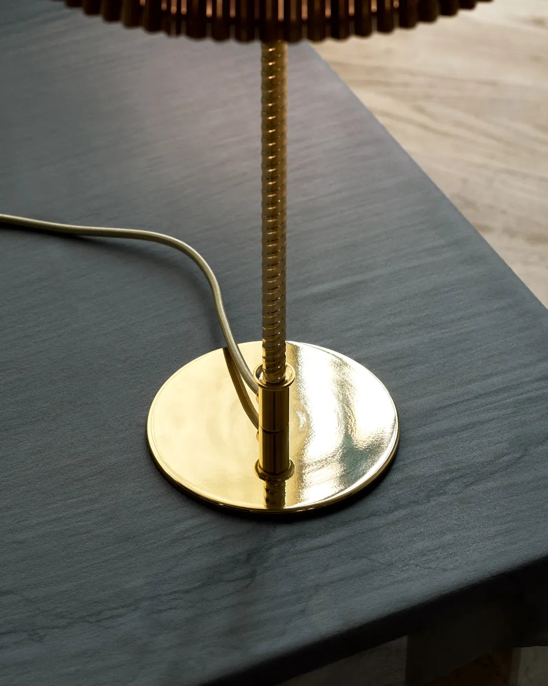 9205 Table Lamp, Canvas - GUBI