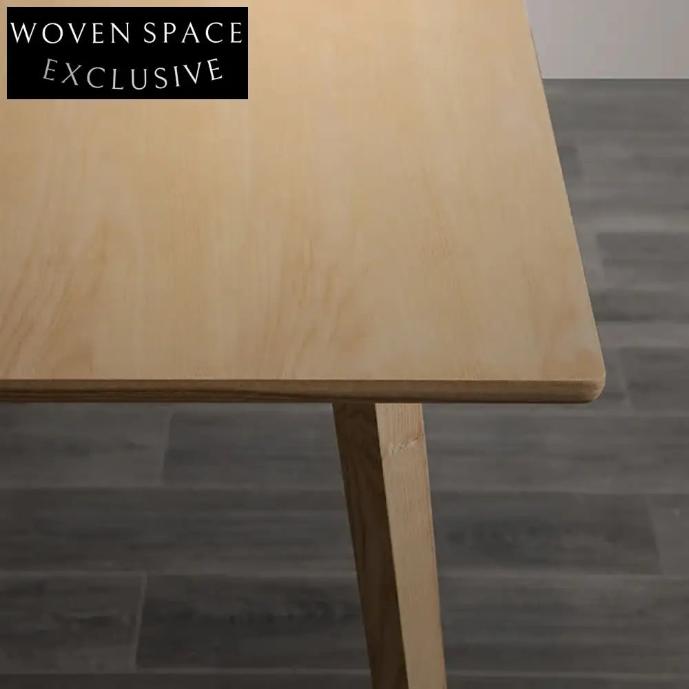 Elegant American Modern Oak Solid Wood Dining Table for Restaurants and Homes