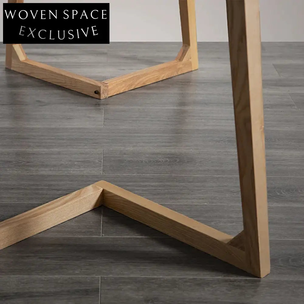 Elegant American Modern Oak Solid Wood Dining Table for Restaurants and Homes