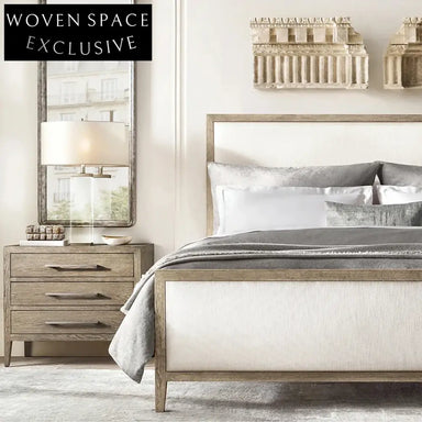 Elegant American Style Solid Oak Nightstand with Integrated Storage Drawer for Bedroom