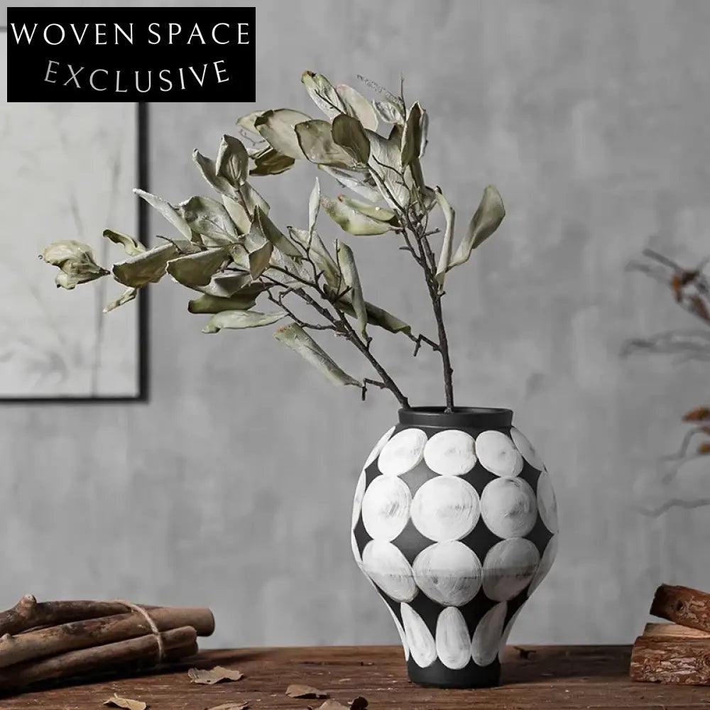 Elegant Art Deco Ceramic White and Gold Flower Vase for Modern Home Decor