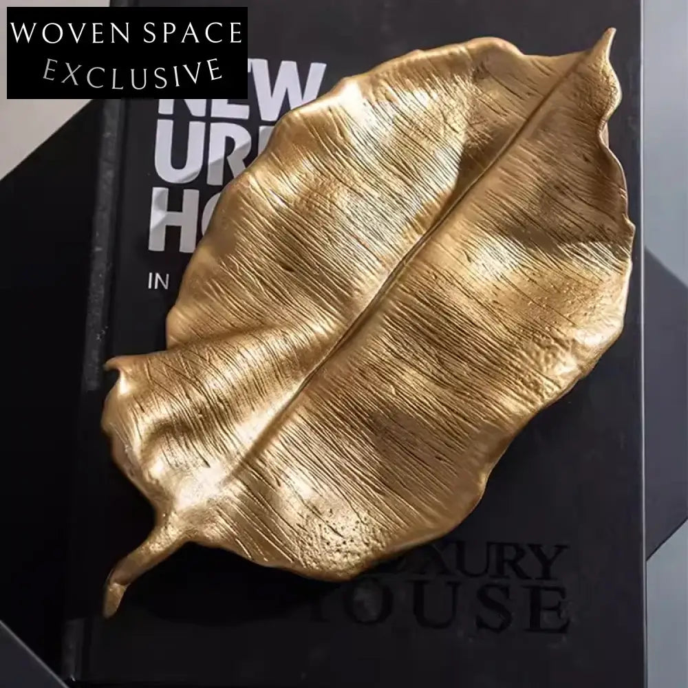 Elegant Contemporary Golden Leaf Metal Home Decor Sculpture for Living Room
