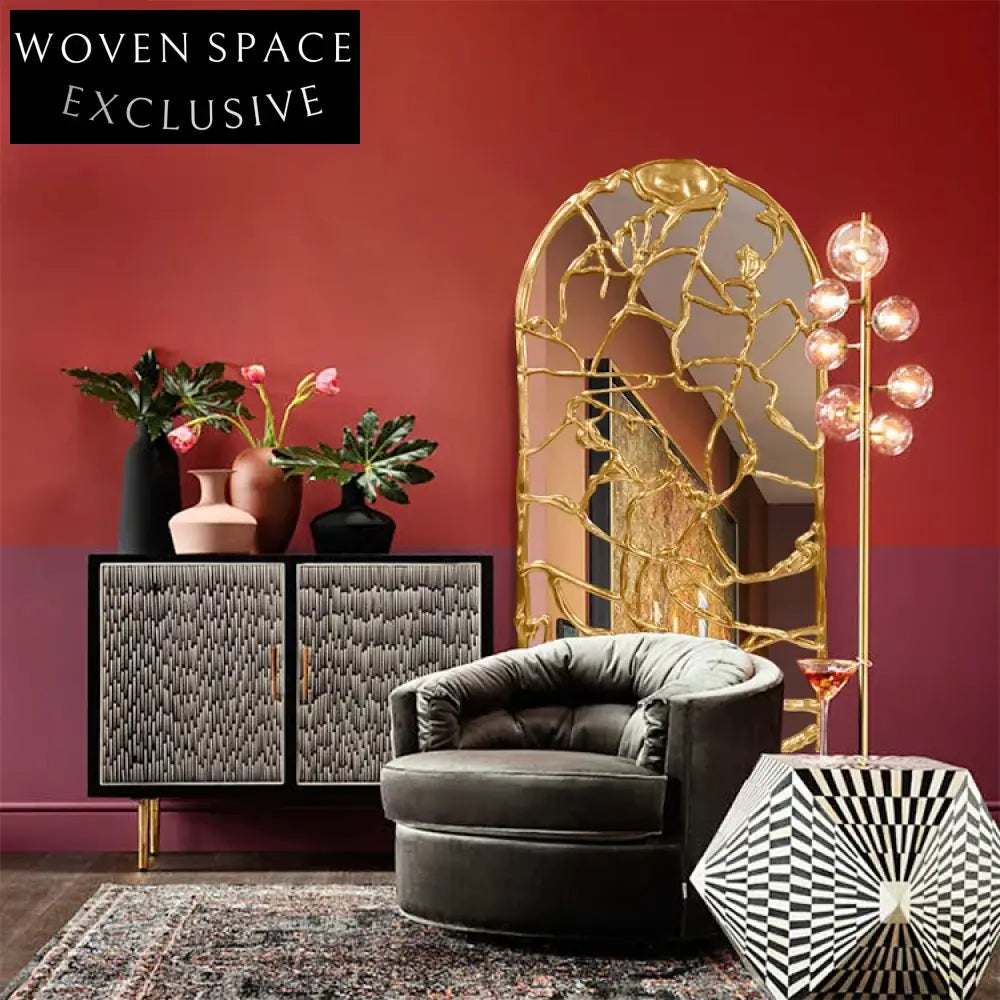 Elegant European Light Luxury Wall Art Hanging Decoration Mirror for Modern Homes