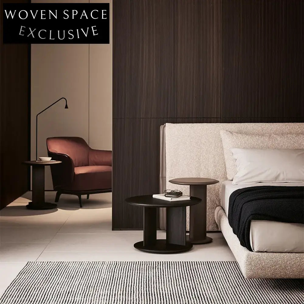 Elegant European Solid Wood Round Living Room Accent Coffee Table