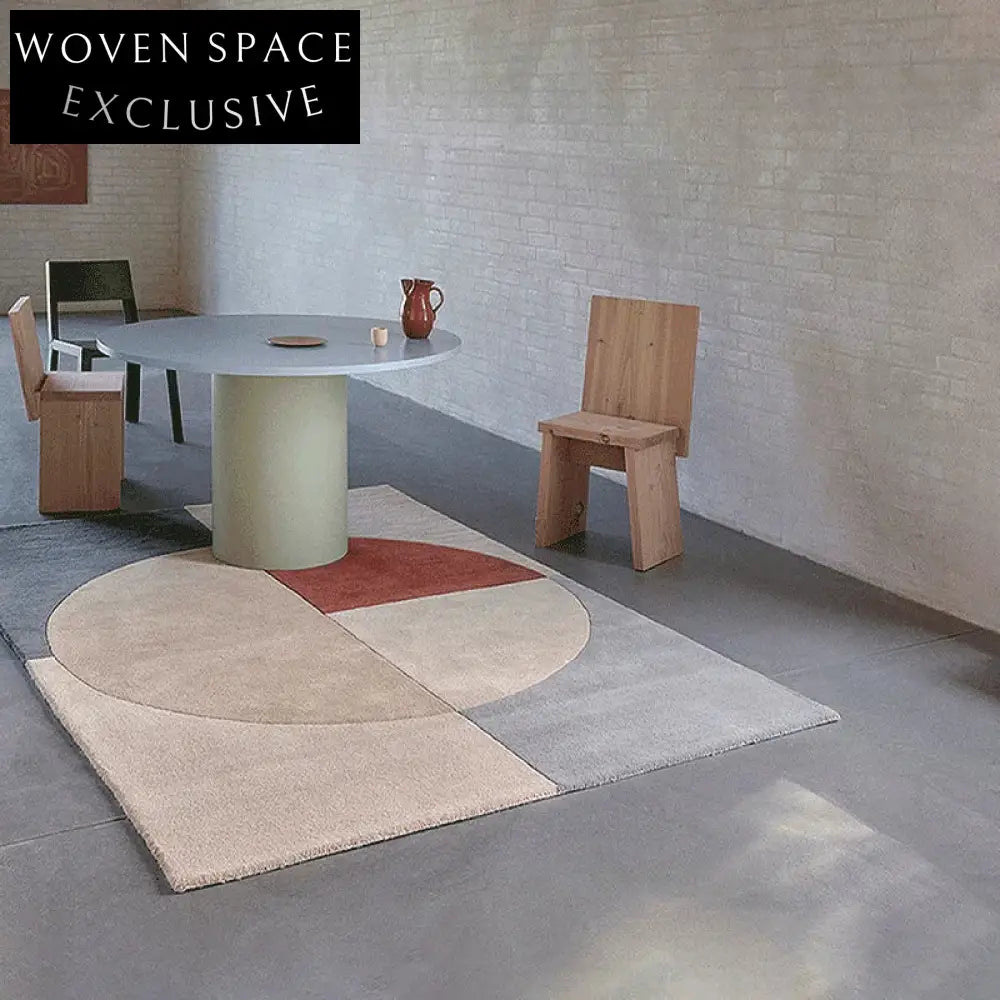 Elegant French Vintage Woolen Area Rug - Custom Made High-End Modern Carpet