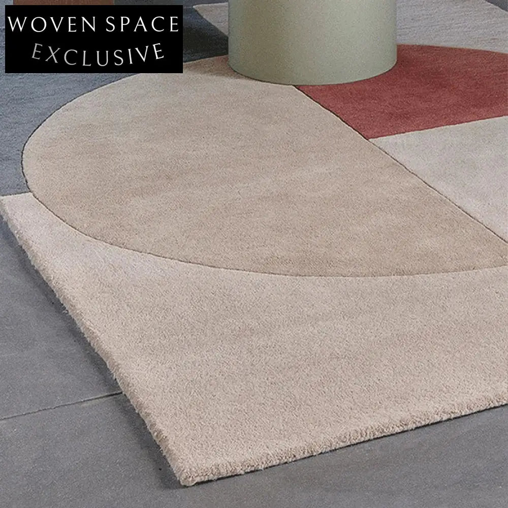 Elegant French Vintage Woolen Area Rug - Custom Made High-End Modern Carpet
