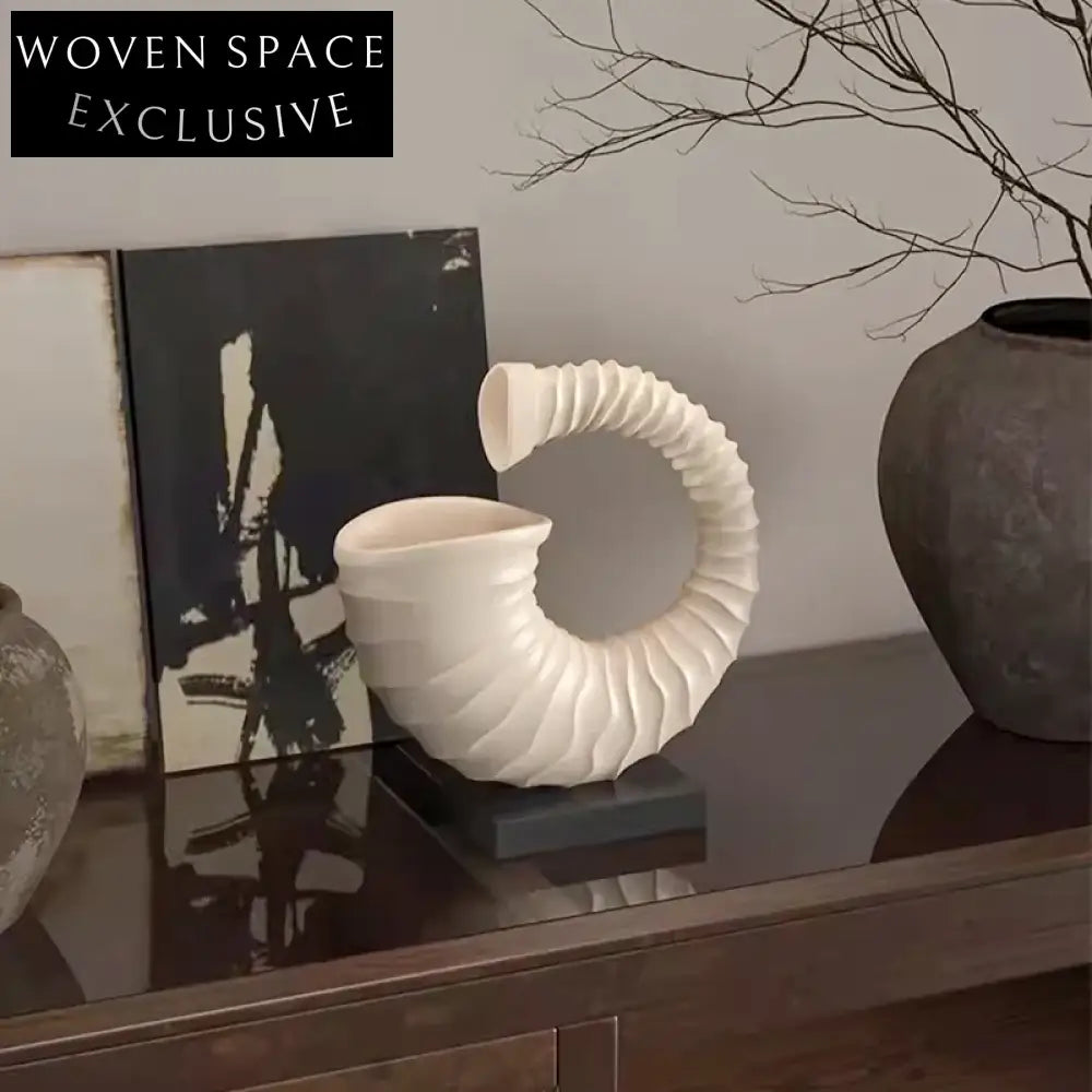 Elegant Geometric Conch Shell Resin Table Sculpture for Modern Home Office Decor