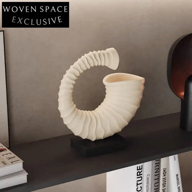 Elegant Geometric Conch Shell Resin Table Sculpture for Modern Home Office Decor