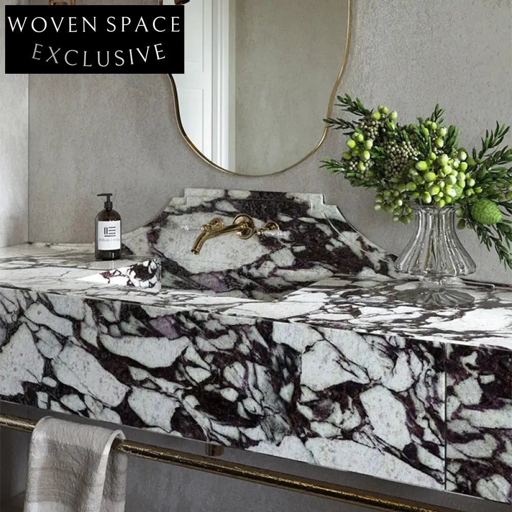 Elegant Gold Metal Irregular Wall Mirror for Modern Home Decor and Salon Art