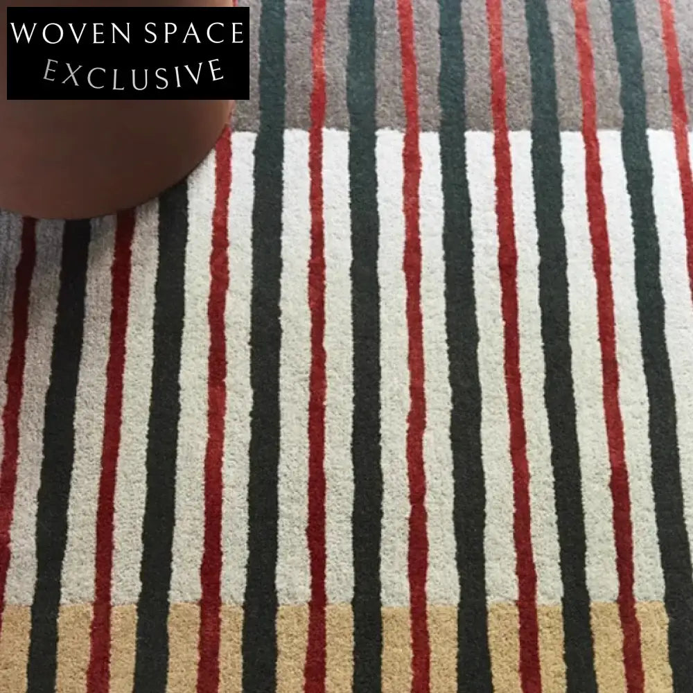 Elegant Italian Design Hand-Tufted Polyester Stripe Area Rug for Modern Living