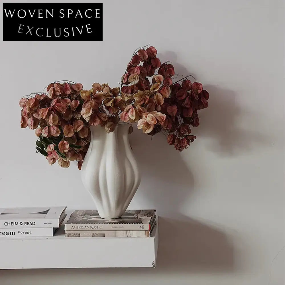Elegant Matte Ceramic Tabletop Flower Vase for Modern Home Decor