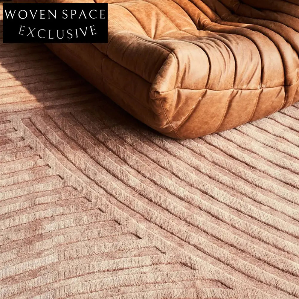 Elegant Minimalist Striped Area Rug for Modern Living Spaces