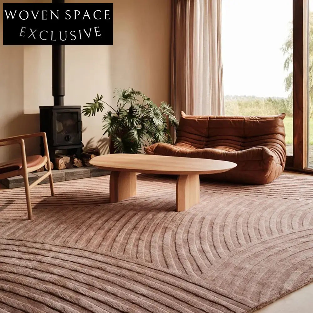 Elegant Minimalist Striped Area Rug for Modern Living Spaces