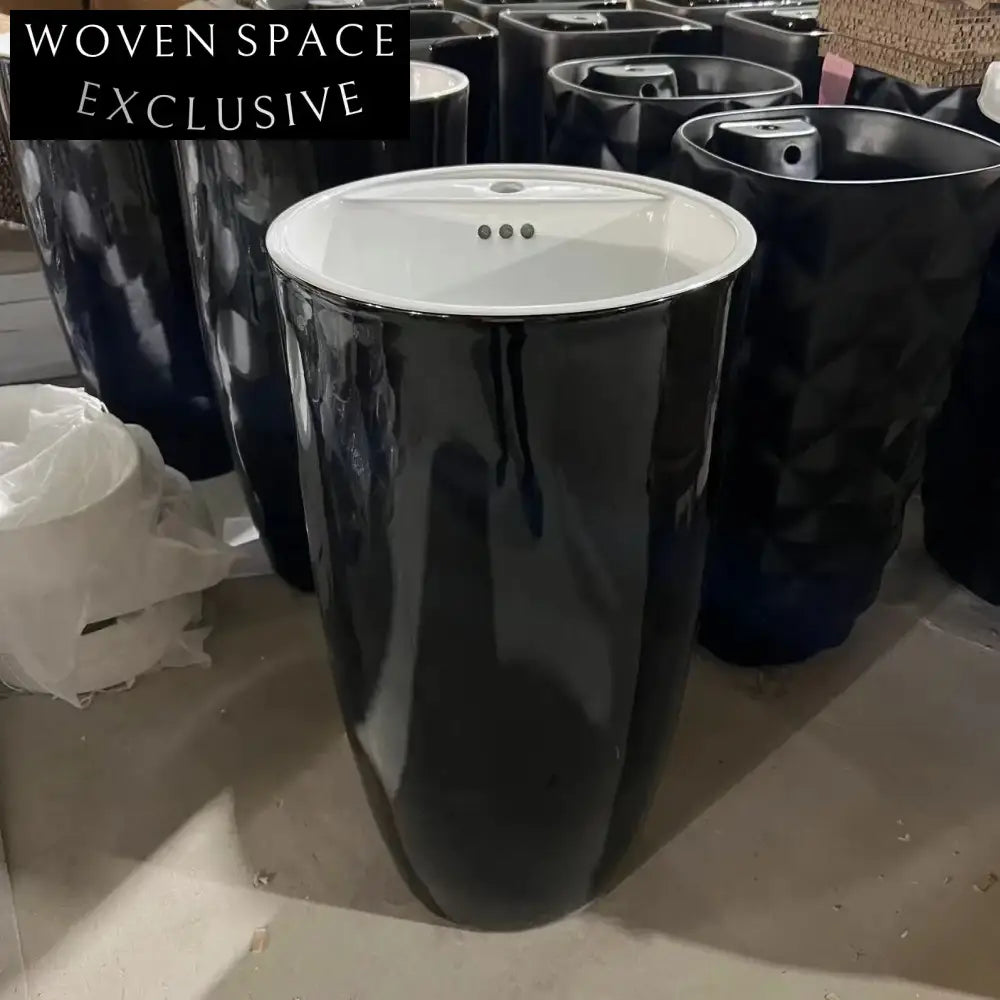 Elegant Modern Black & White Ceramic Pedestal Bathroom Sink for Contemporary Spaces