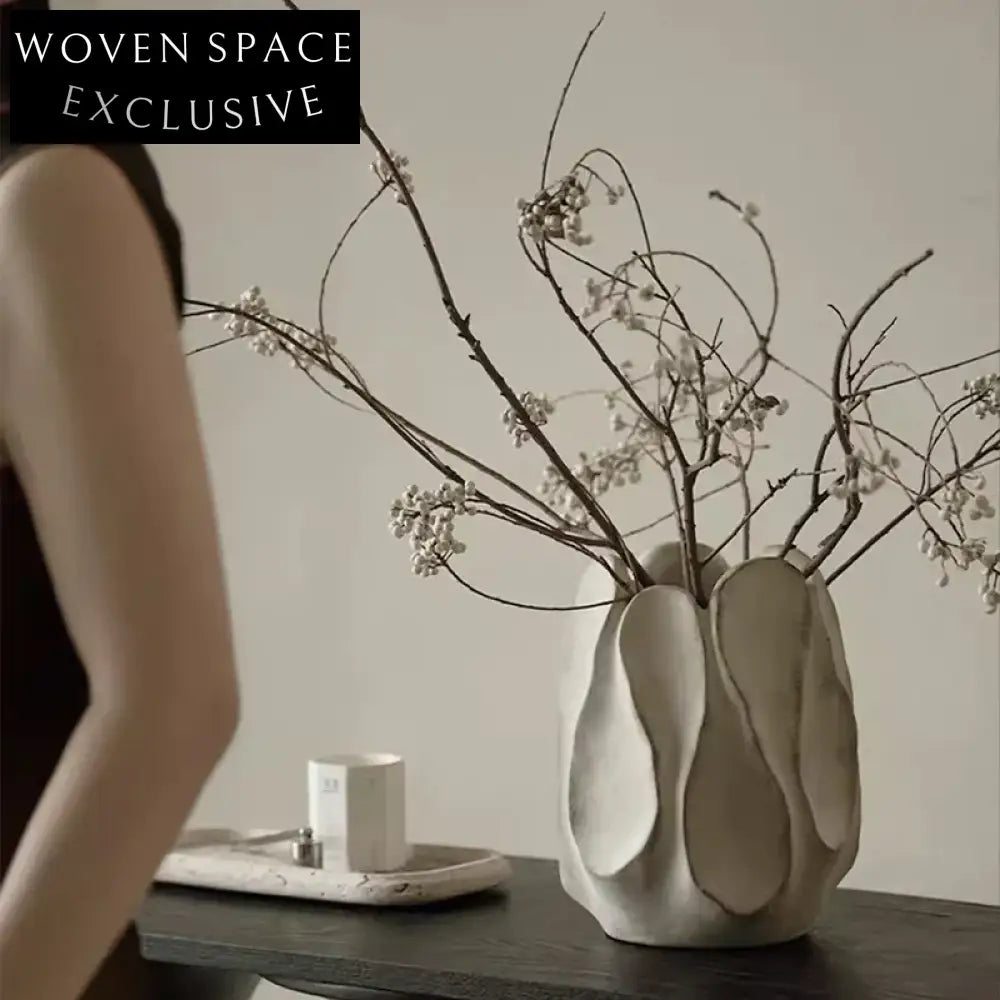 Elegant Modern Ceramic Tabletop Vase for Chic Home Decor and Living Room Style