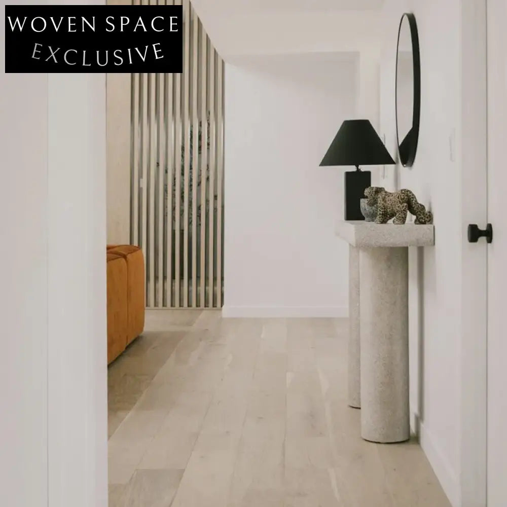 Elegant Modern Fiberglass Console Table: Durable One-Piece Frame for Chic Home Decor