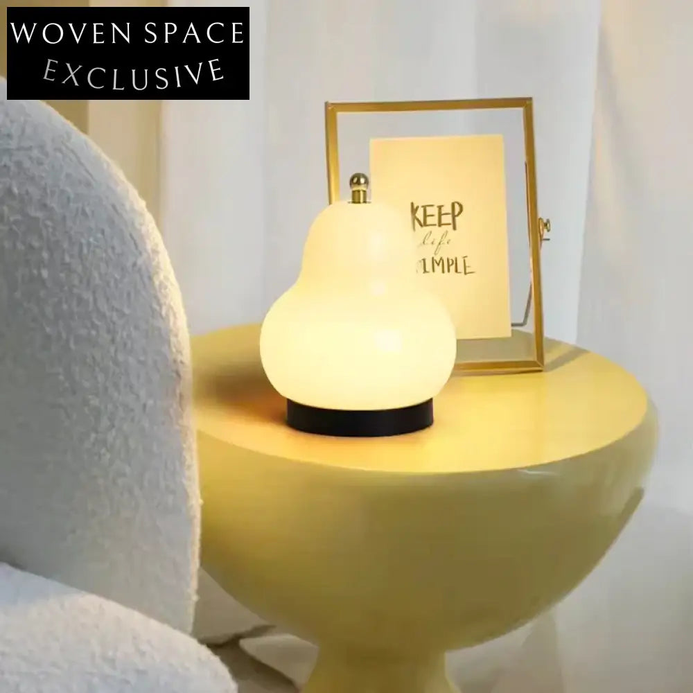 Elegant Modern Iron Frame Glass Covered Decorative Home Table Lamp Lighting