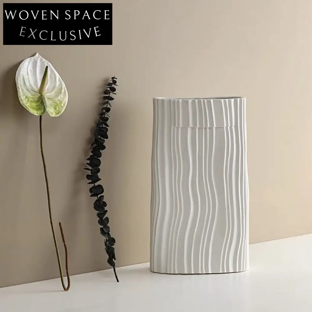 Elegant Modern Italian Ceramic Flower Vase for Console Table Decor