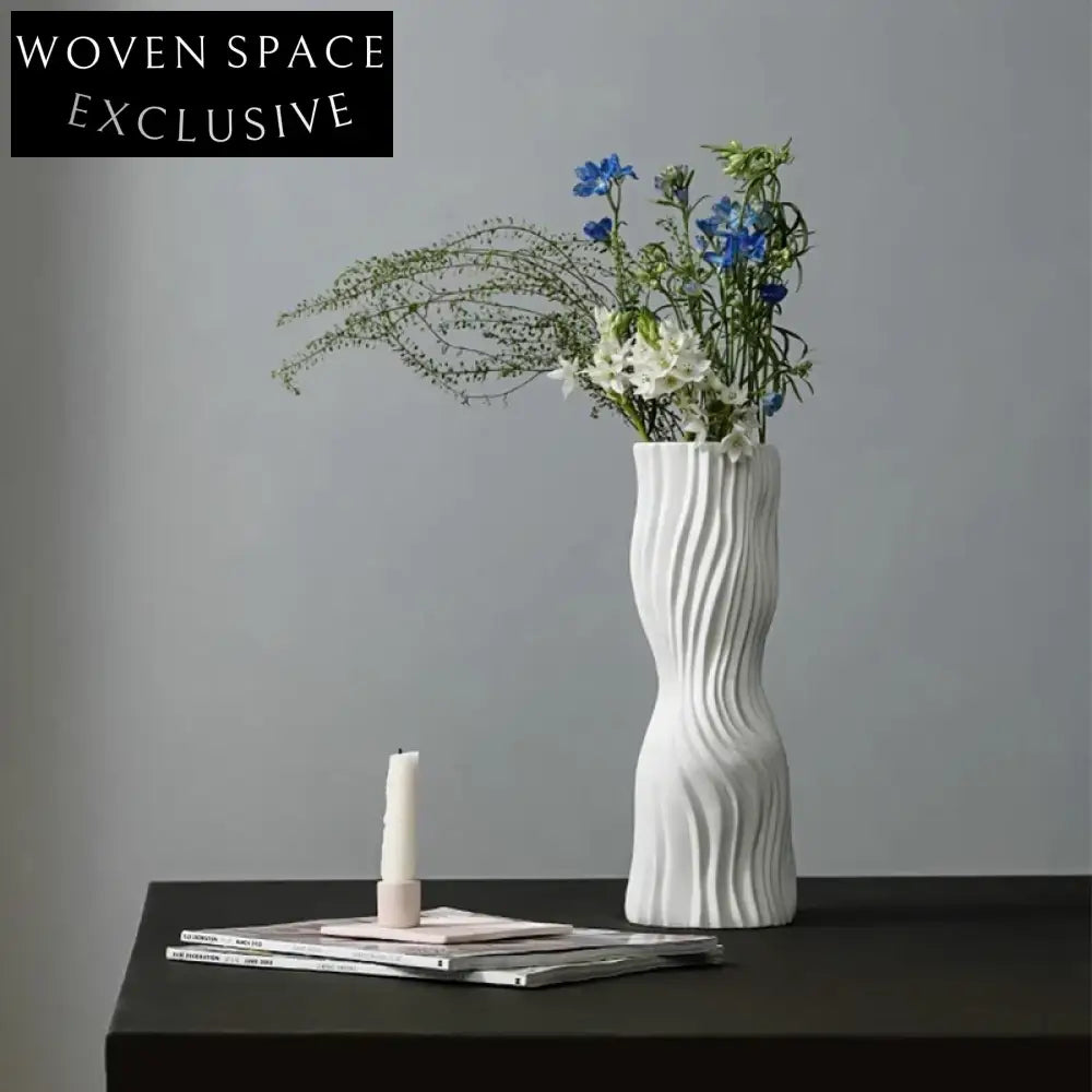 Elegant Modern Italian Ceramic Flower Vase for Console Table Decor