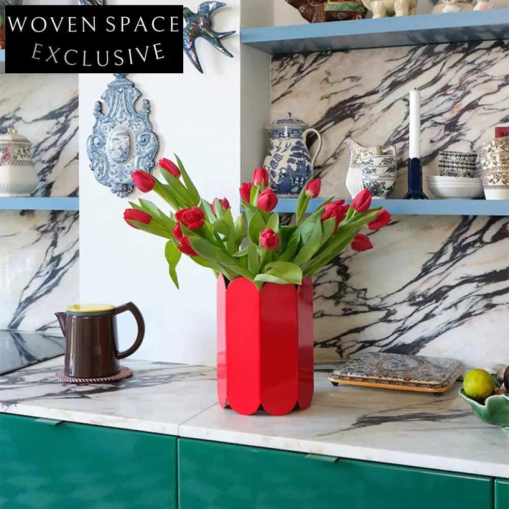 Elegant Modern Stainless Steel Flower Vase for Home or Restaurant Decor