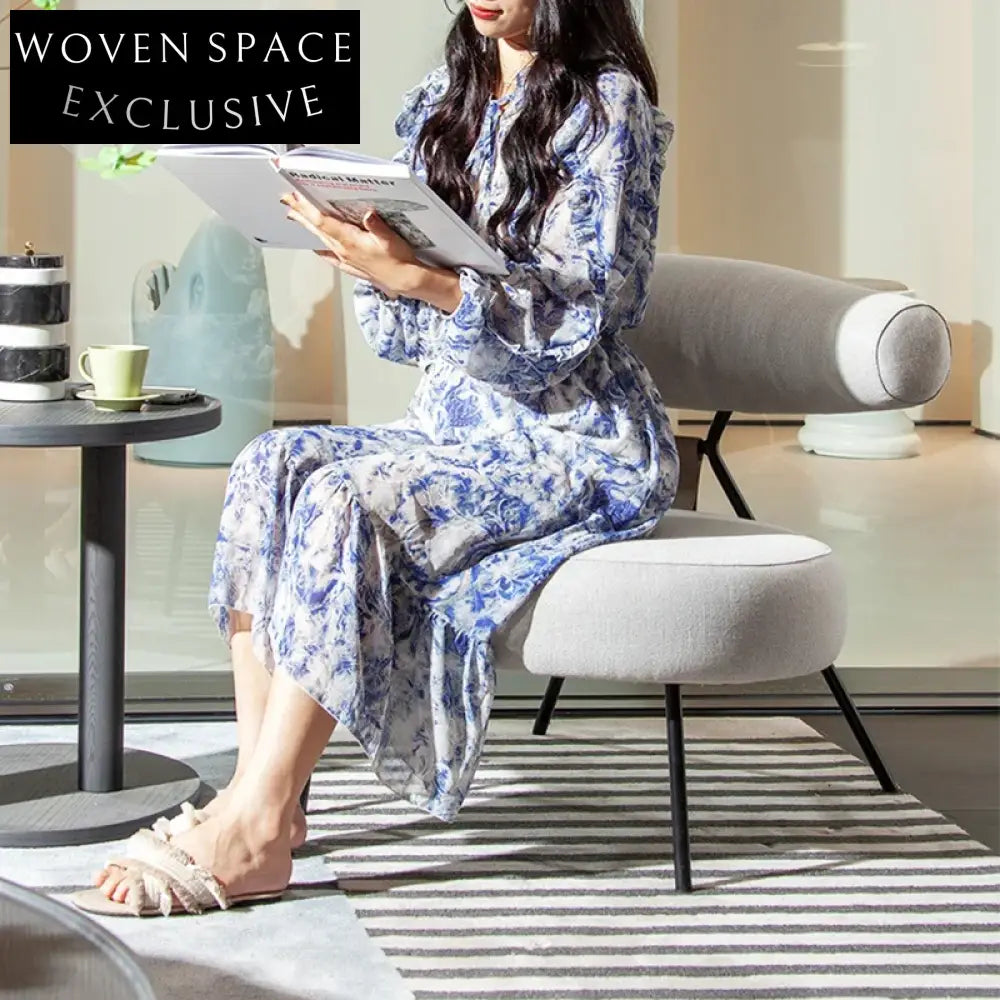 Elegant Modern Velvet Fabric Dining Leisure Chair with Curved Back Metal Legs