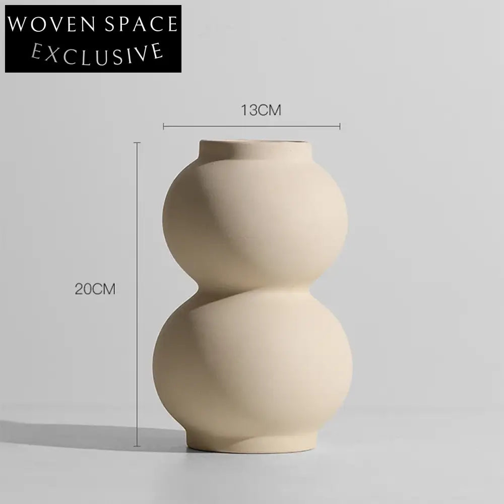 Elegant Nordic Ceramic Decorative Vase for Modern Home Office Decor Flowers