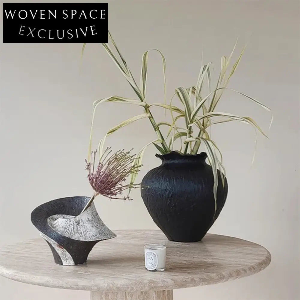 Elegant Nordic Ceramic Vase for Modern Home Decor Dry Flower Arrangement
