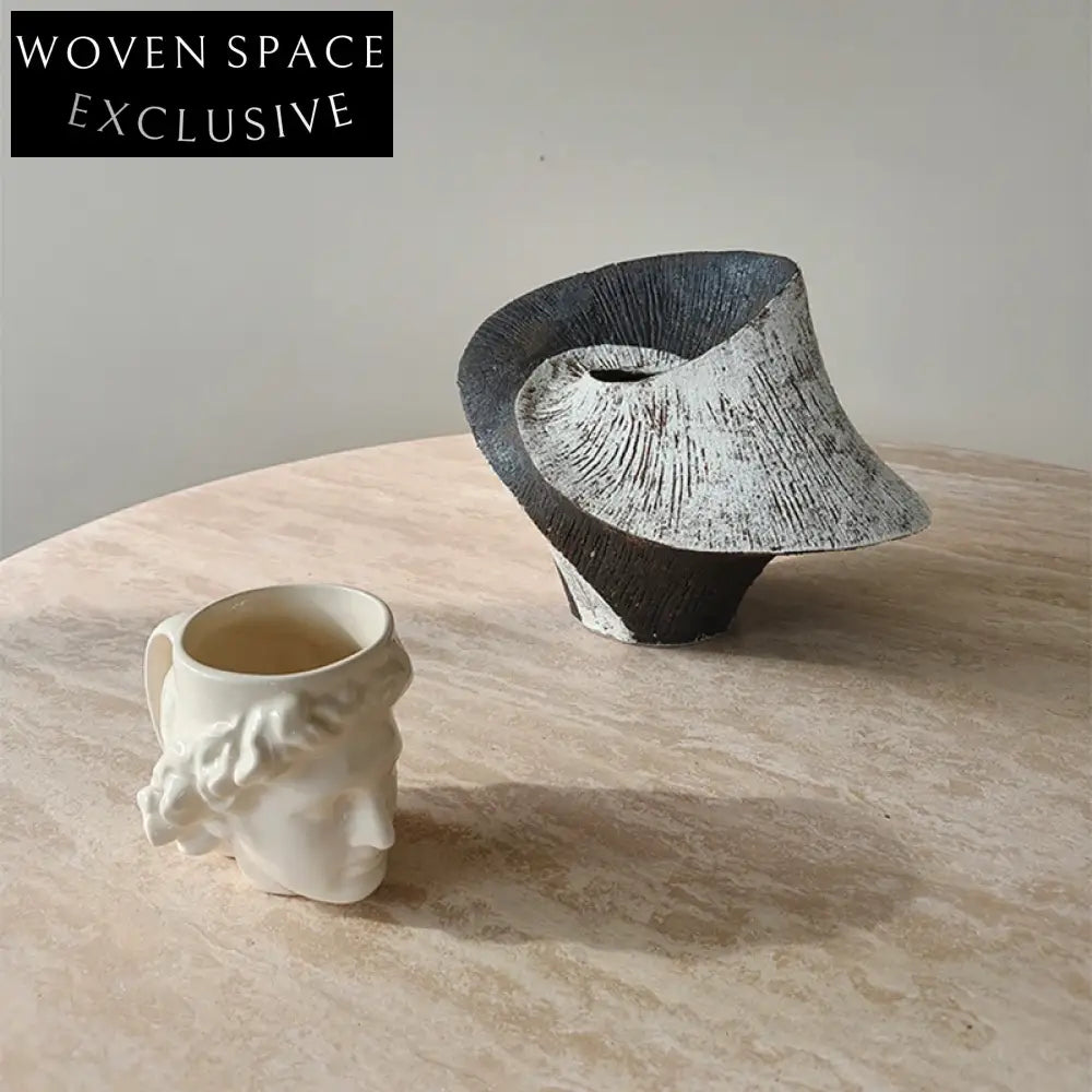 Elegant Nordic Ceramic Vase for Modern Home Decor Dry Flower Arrangement