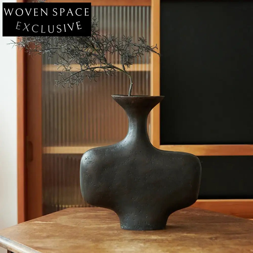 Elegant Nordic Irregular Aluminum Flower Holder for Desktop Home Decor Vase