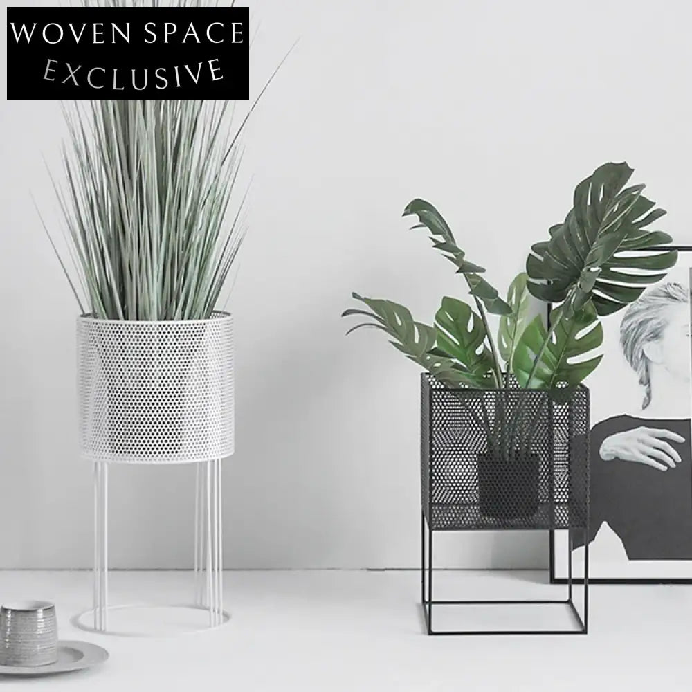 Elegant Nordic Metal Flower Shelf Display Stand for Living Room