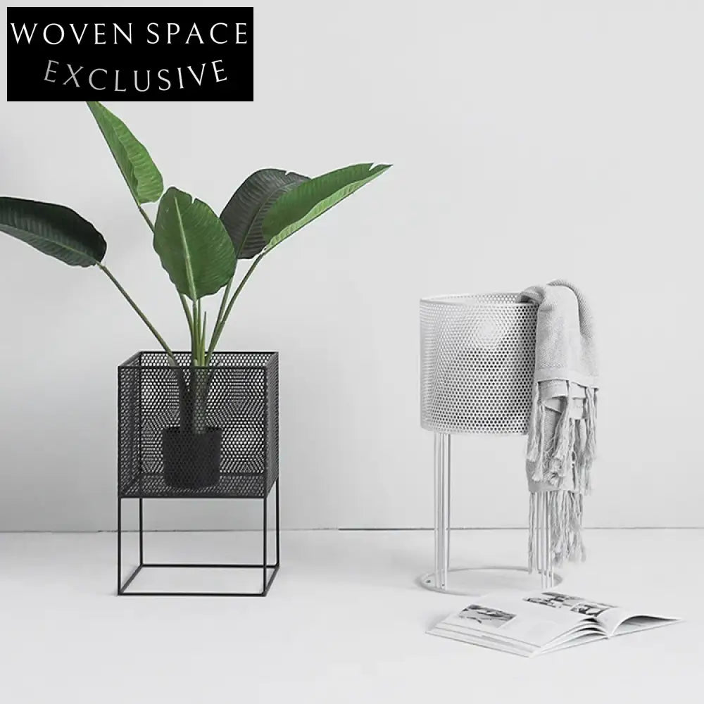 Elegant Nordic Metal Flower Shelf Display Stand for Living Room