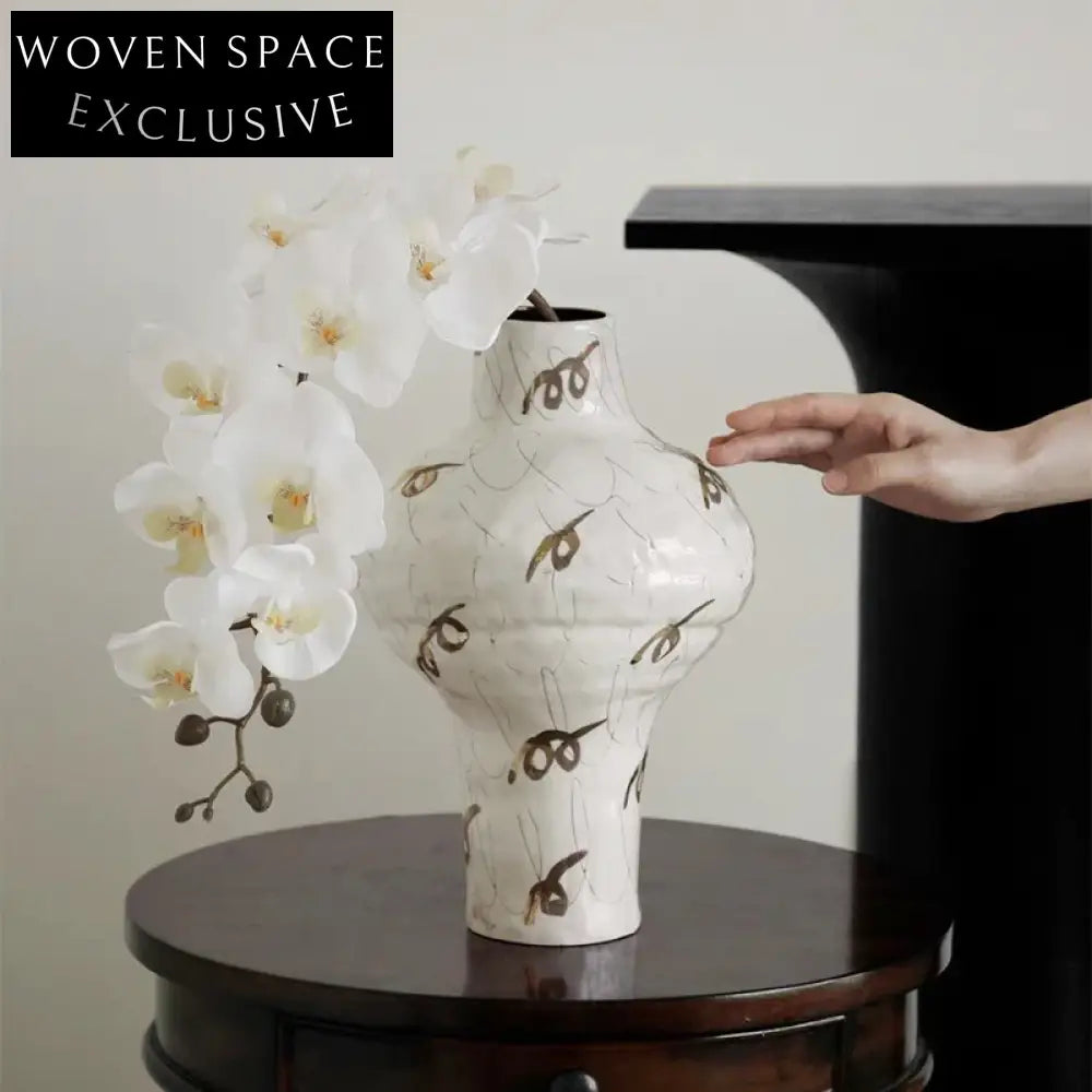 Elegant Nordic Modern Ceramic Tabletop Flower Vase for Home Wedding Decor