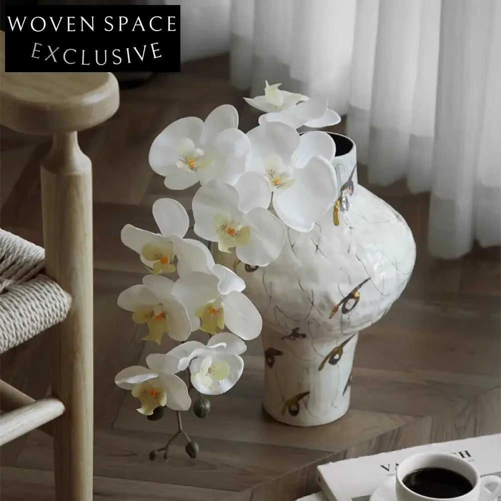 Elegant Nordic Modern Ceramic Tabletop Flower Vase for Home Wedding Decor
