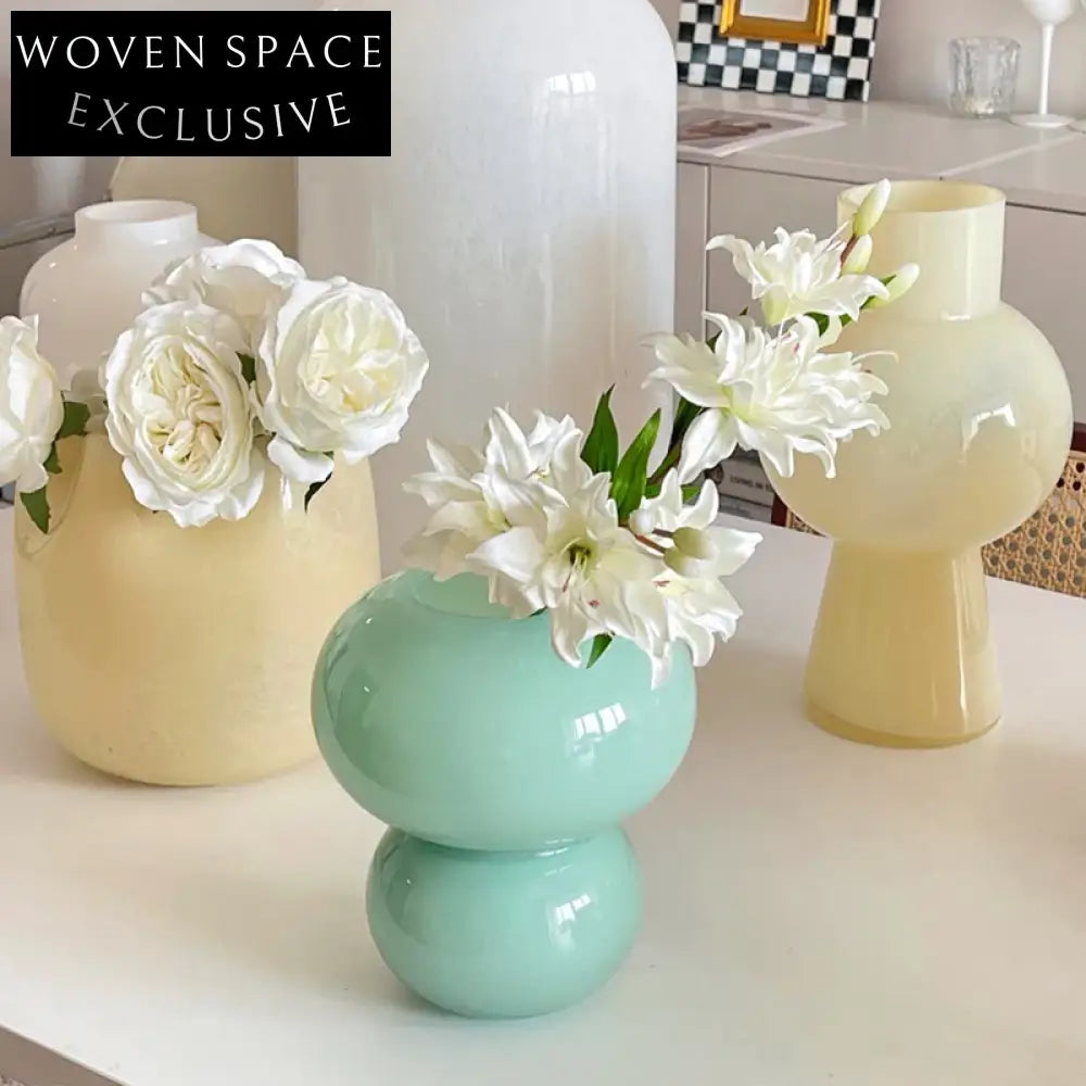 Elegant Nordic Modern Round Clear Glass Decorative Flower Vase for Home