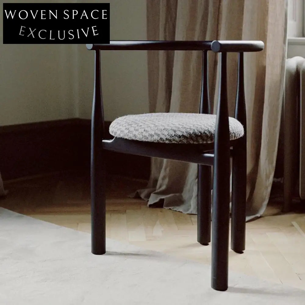 Elegant Nordic Solid Wood Fabric Dining Chair for Modern Home & Hotel
