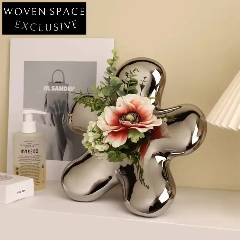 Elegant Nordic Star Ceramic Art Decorative Vase for Modern Homes