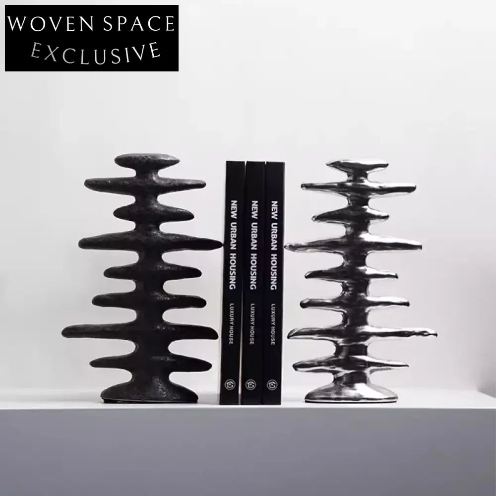 Elegant Retro Minimalist Ceramic Tabletop Art Deco Figurine for Modern Home Decor