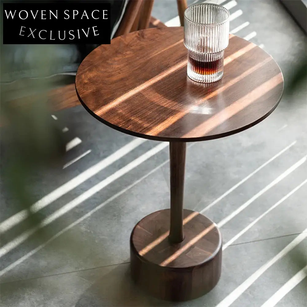Elegant Retro Solid Wood Round End Table for Living Room