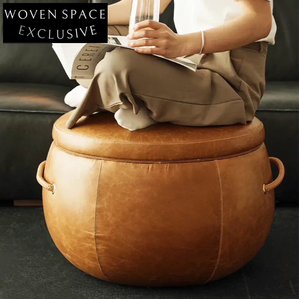 Elegant Round Leather Top Solid Wood Coffee Table for Modern Living Spaces