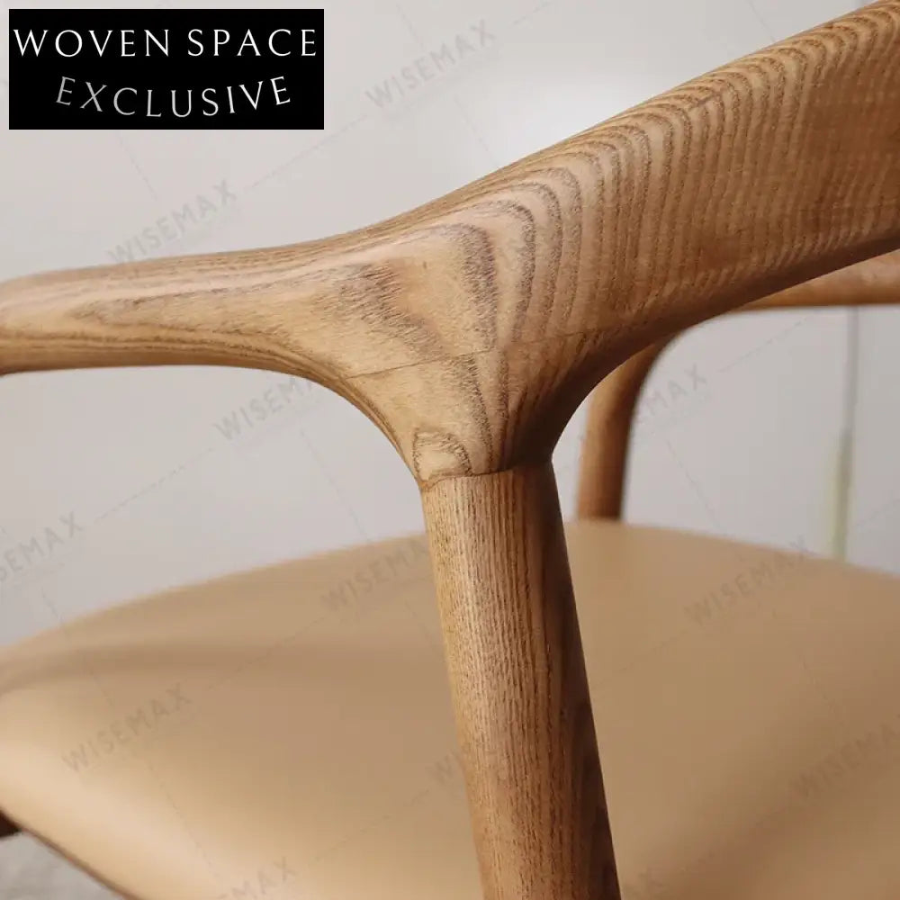 Elegant Solid Wood Upholstered Dining Chair for Cafe Restaurant Home Seating