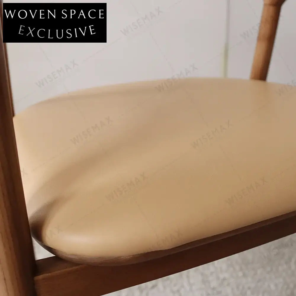 Elegant Solid Wood Upholstered Dining Chair for Cafe Restaurant Home Seating