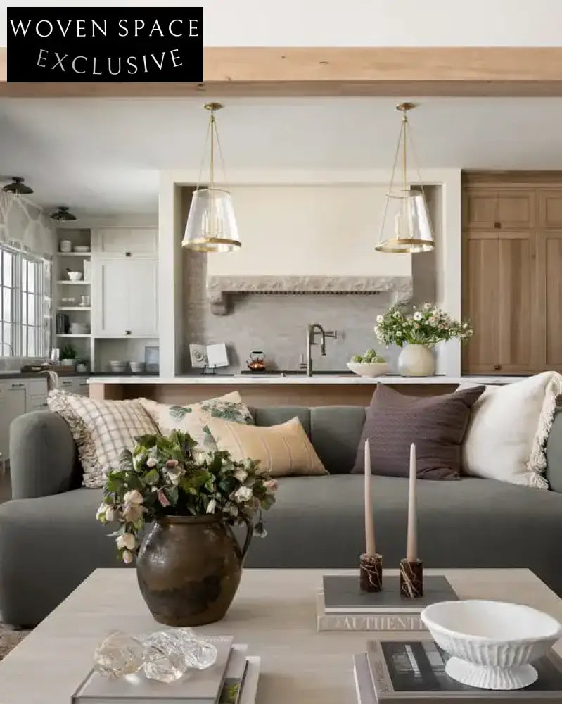 Italian Luxury Velvet Love Seat Sofa - Modern Living Room Furniture Villa Style